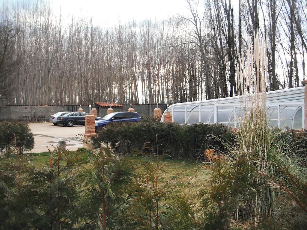 Hotel El Jardin De La Huerta Sahagún Zewnętrze zdjęcie
