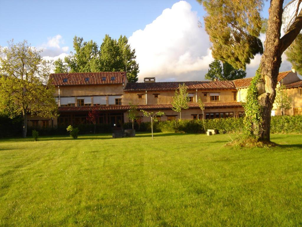 Hotel El Jardin De La Huerta Sahagún Zewnętrze zdjęcie